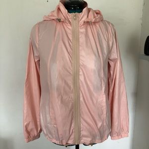 Pink wind-breaker jacket
